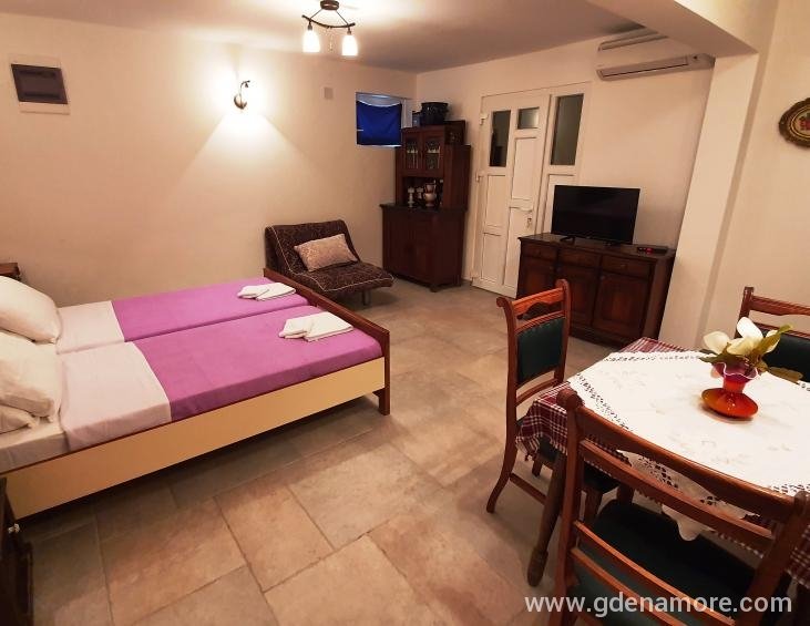 Studio with terrace room 1